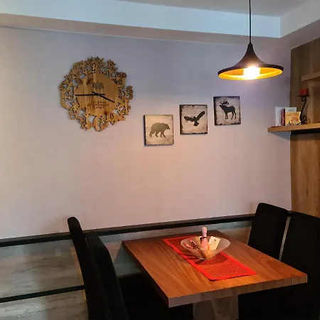 Four Seasons 兹拉蒂博尔