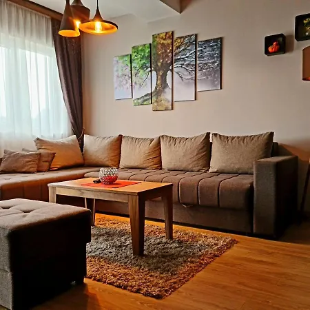 Four Seasons * 兹拉蒂博尔